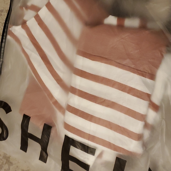 Cute 2 piece set 😍 - Picture 4 of 7